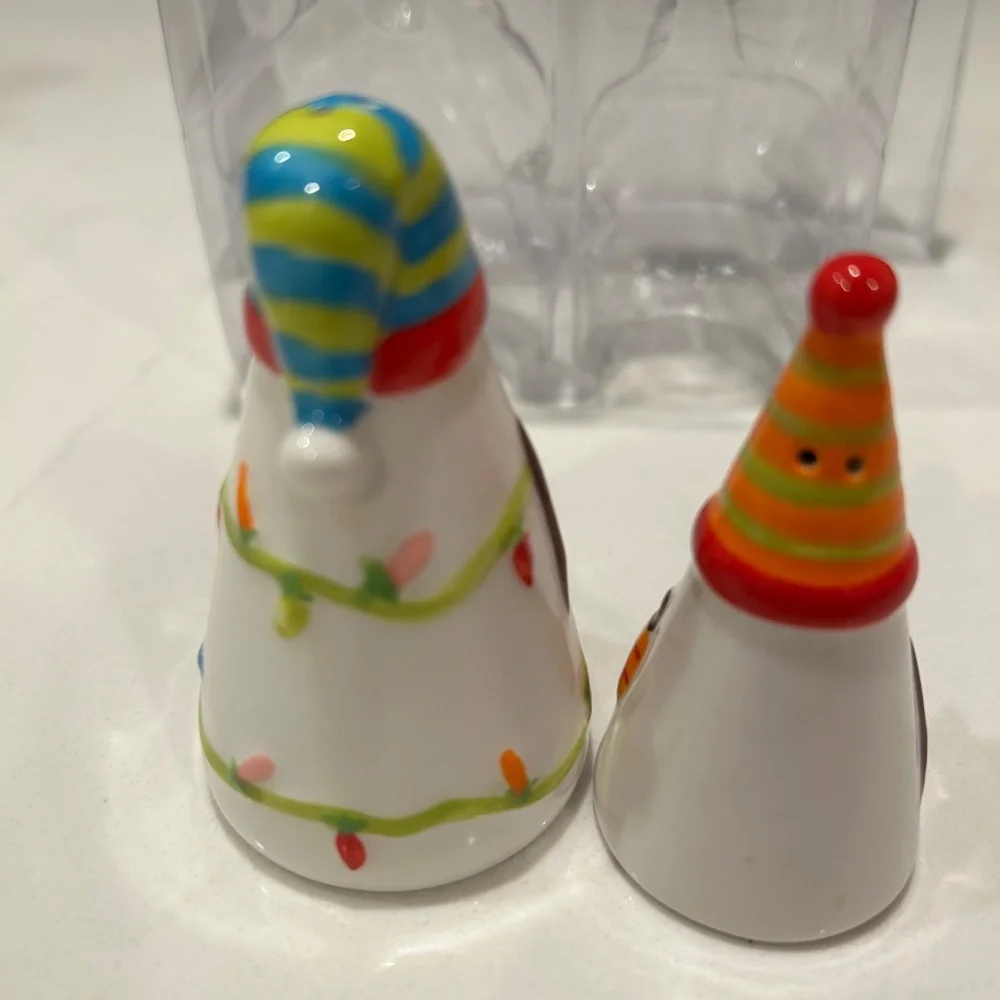 Crate & Barrel Ceramic Snowman Salt & Pepper Set - NWT